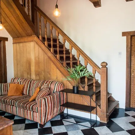 Kasteel Ammersoyen Bed & Breakfast