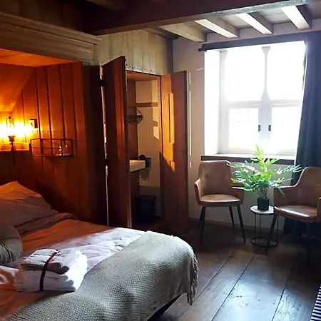 Kasteel Ammersoyen 4* Ammerzoden