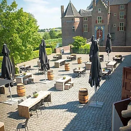 Kasteel Ammersoyen 4* Ammerzoden